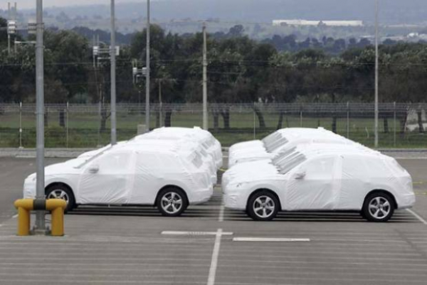 Escalonado y planificado, regreso de la industria automotriz: Barbosa