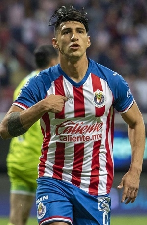 Alan Pulido está transferible, anuncia Chivas