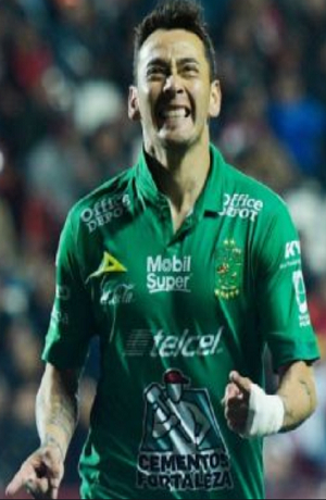 Rubens Sambueza hace enojar a Grupo Pachuca por “coquetear” con el América