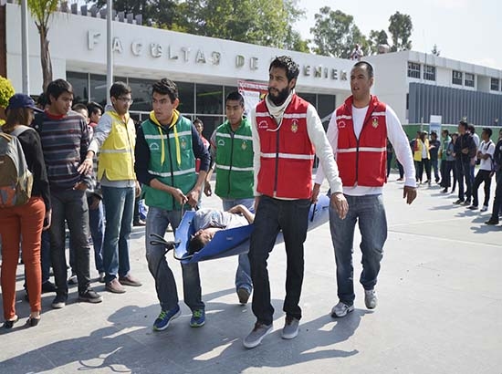BUAP realiza simulacro de sismo por el Día Nacional de Protección Civil