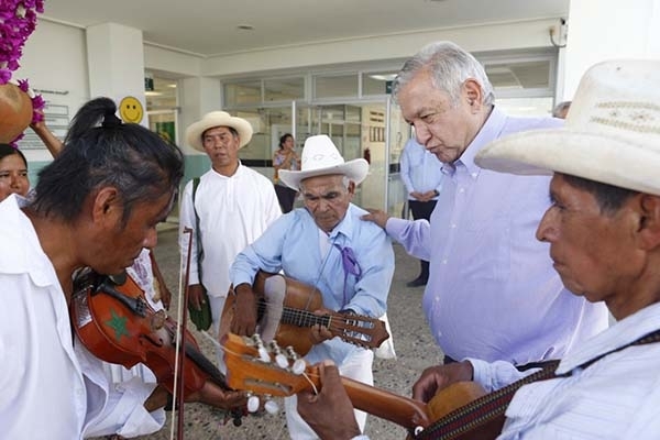 López Obrador: No dejaremos solo al gobernador Miguel Barbosa