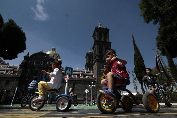 FOTOS: Tránsito acerca la cultura vial a las familias de Puebla