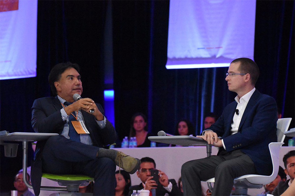 Anaya va por nueva reforma en telecomunicaciones