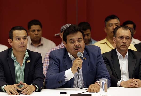 SNTE Puebla también exige “fortalecer” reforma educativa