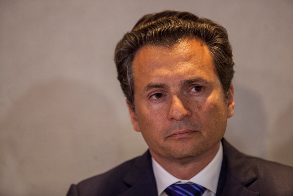 Madre de Emilio Lozoya comparece en el Reclusorio Norte