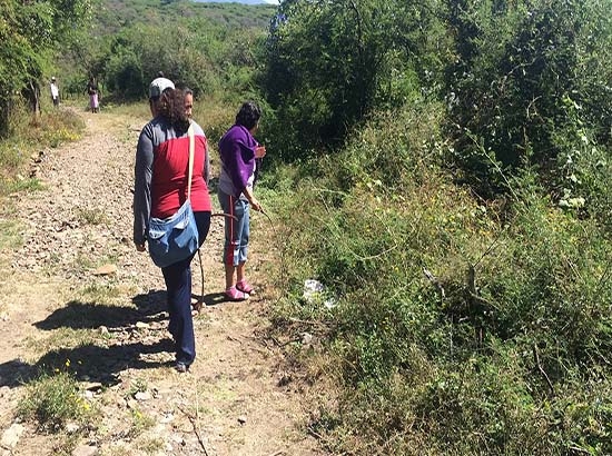 Padres de desaparecidos hallan 4 fosas en paraje de Iguala