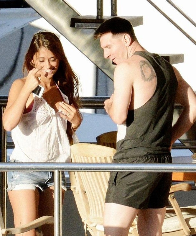 Messi y familia disfrutan de las playas españolas