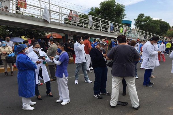 FOTOS: Hospitales y oficinas de Puebla fueron evacuadas tras el sismo