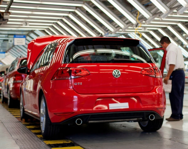 VW inicia producción del nuevo Golf 7 de dos puertas en la planta de Puebla