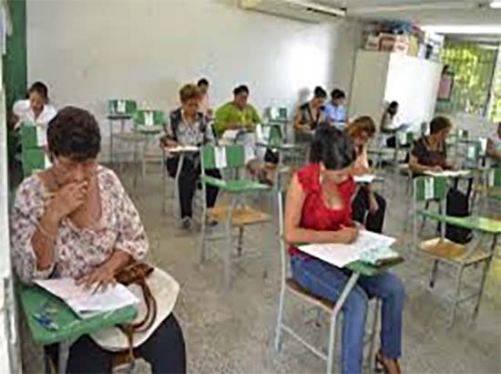 SEP anuncia concurso de plazas docentes en julio