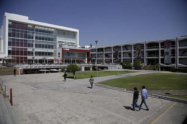 La Upaep retirará a los médicos internos de pregrado de sus plazas para evitar contagios de COVID-19