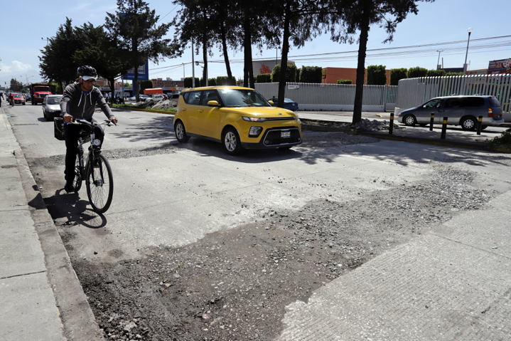 FOTOS: Intransitable la Avenida 11 Sur, frente a Casa de Justicia de Puebla