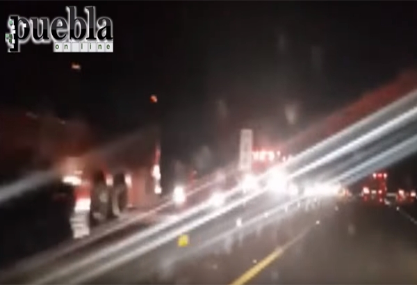 Tráfico en carretera federal Puebla-Atlixco, por la Villa Iluminada