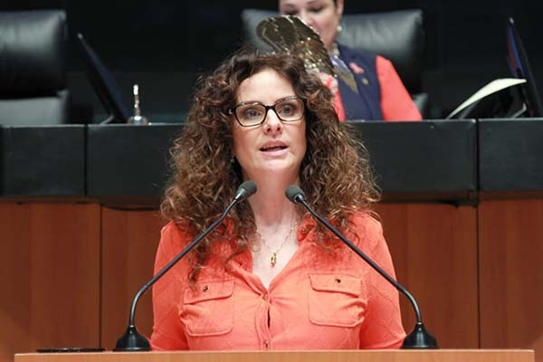 Nancy de la Sierra exige al gobernador de Puebla abstenerse de realizar actos de espionaje