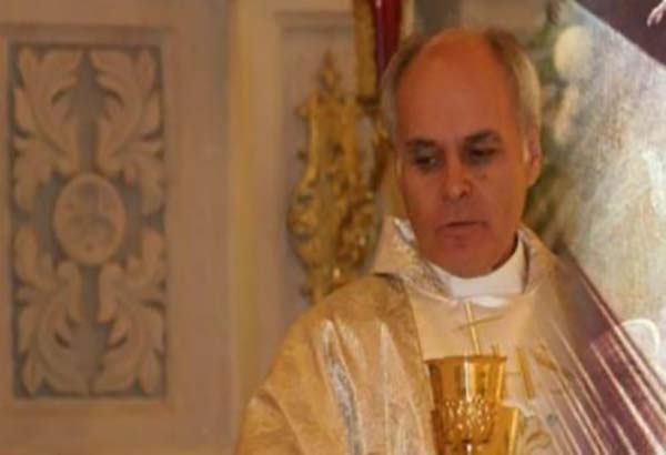Asesinan a balazos a sacerdote en Guanajuato