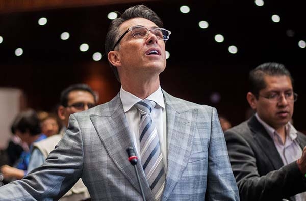 Acusan a Mayer de pedir “moches” para autorizar proyectos de Cultura