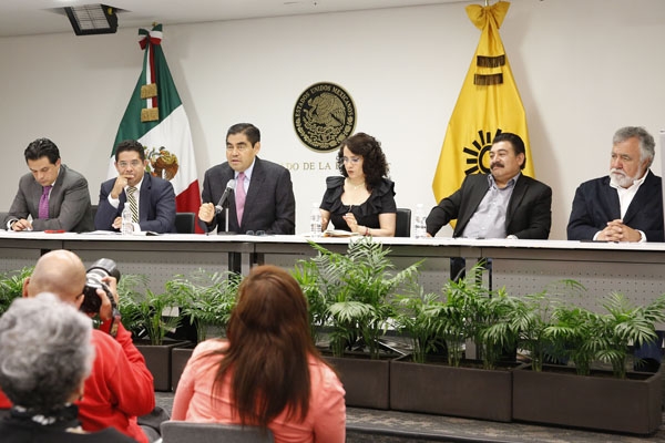 Leyes secundarias confirman el debilitamiento de Pemex y CFE: PRD