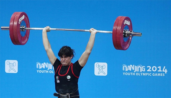 Ana Lilia Durán, medalla de plata en halterofilia en Juegos de la Juventud