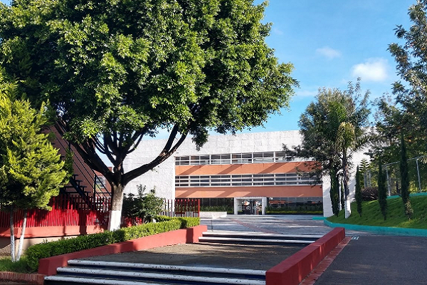En disputa legal inmuebles del Colegio Humboldt; se van a clases en línea