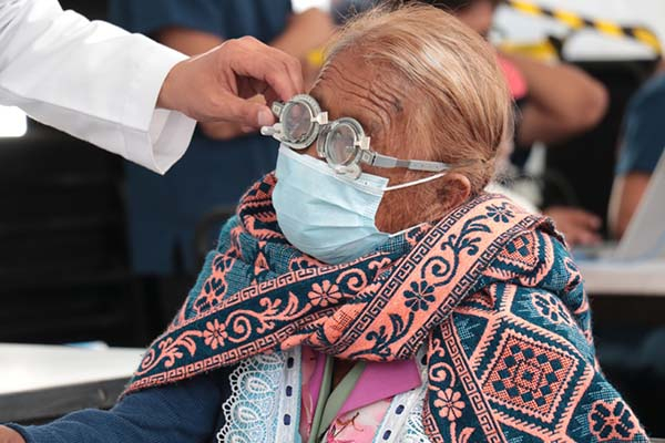 SEDIF inicia “Jornada de Entrega de Lentes Gratuitos” en oficinas centrales