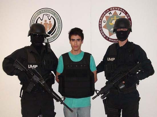 Joven mata a sus hermanos y madre; lo sentencian a 31 años de cárcel