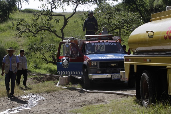 FOTOS: Controlan toma clandestina en ductos de Pemex en Amozoc