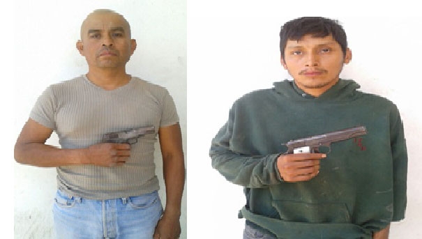 Policía Estatal asegura a dos hombres armados y con estupefacientes