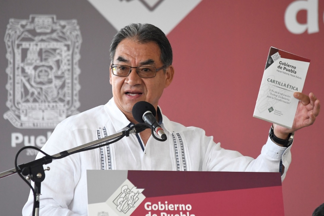 SEP Puebla detiene emisión de títulos universitarios por 2 semanas