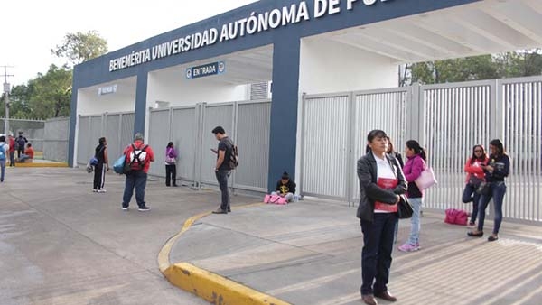 La BUAP suspende clases este viernes por los altos índices de contaminación