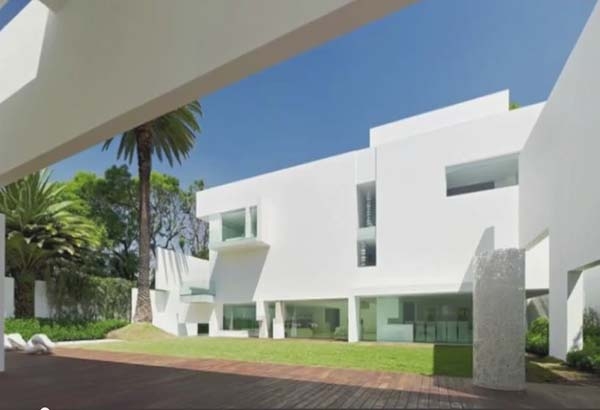 VIDEO: Peña Nieto posee residencia de 86 millones de pesos