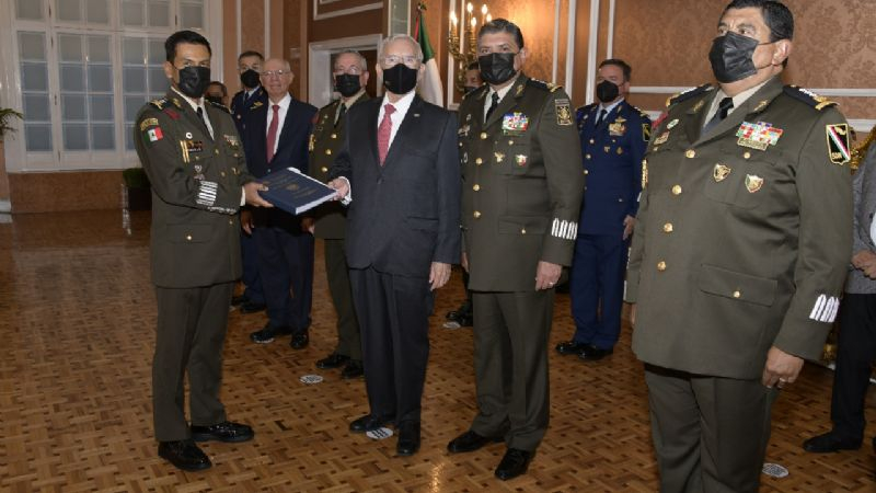 Ejército ya tiene concesión del aeropuerto de Santa Lucía