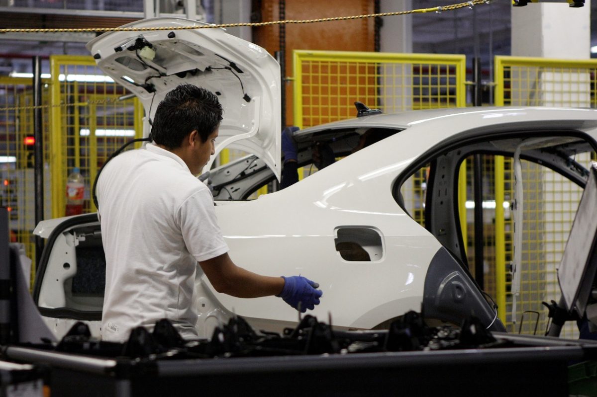 Crecen exportaciones automotrices durante agosto en Puebla