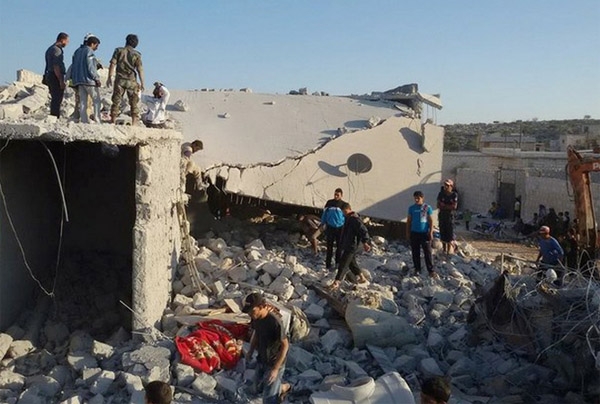 EU inicia ataques aéreos contra Estado Islámico en Siria