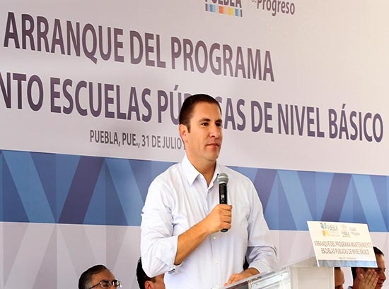 RMV anuncia hospital de Traumatología y pavimentación de avenida Las Torres
