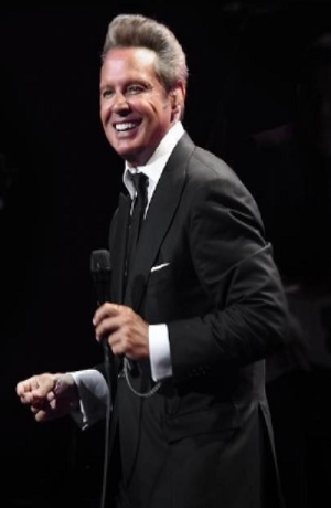 Luis Miguel se fue de compras con su novia en Miami