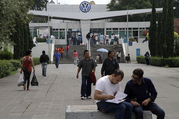 Sin acuerdo salarial, revisión entre VW y Sindicato se traslada al DF