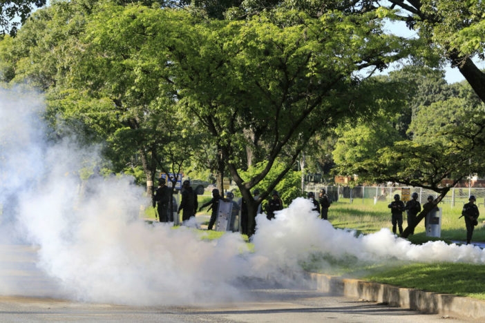 2 muertos y 10 detenidos deja asalto a cuartel militar en Venezuela