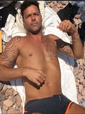 Ricky Martin también levanta suspiros en redes sociales