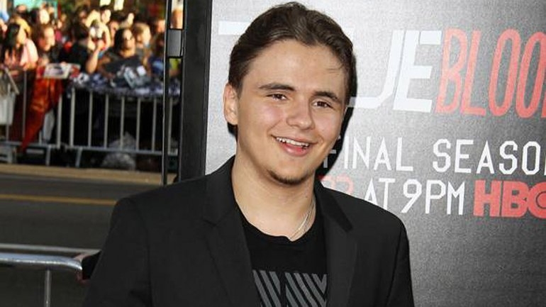 Hijo de Michael Jackson se une a Floyd Mayweather