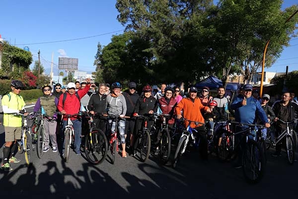 Cientos de ciudadanos se sumaron a la iniciativa Unidos por Puebla en la Vía Quetzalcóatl