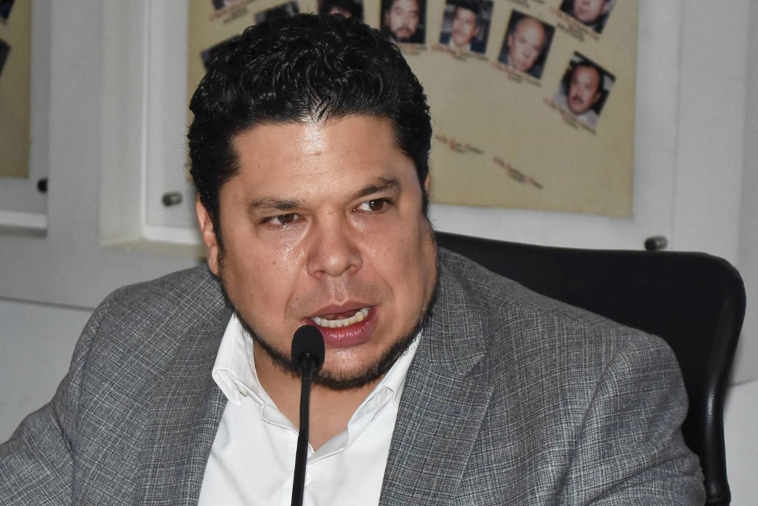 Biestro frena proceso de expulsión contra Armenta de Morena