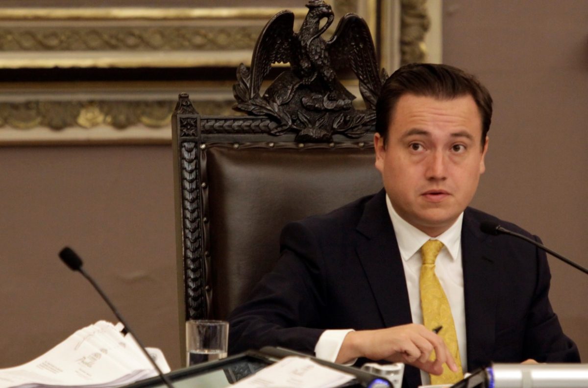 Edil de Tecamachalco estaría en la CDMX, tras ejecución de ministeriales