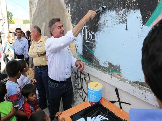Tony Gali impulsa dignificación de barrios de la ciudad de Puebla