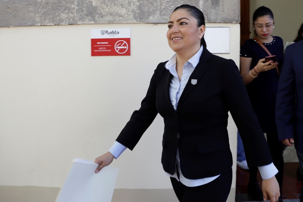 Claudia Rivera anuncia que no viajará a China