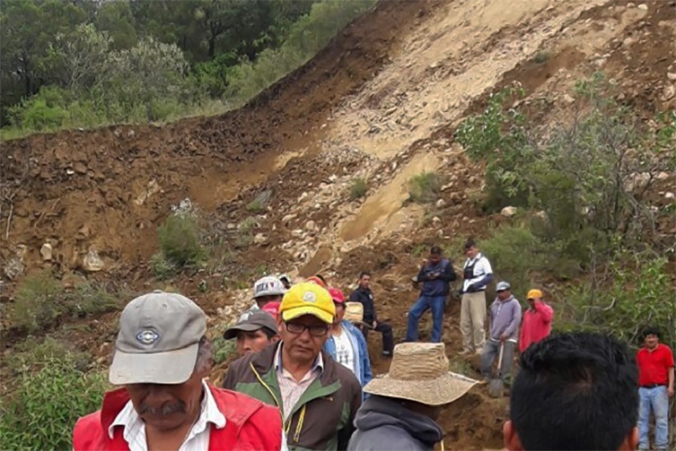 Muere trabajador aplastado por alud de tierra en mina de El Seco