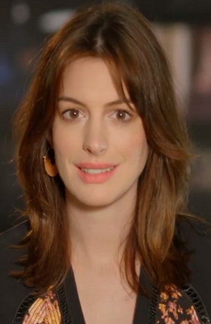 Anne Hathaway luce terrorífica en remake de Las Brujas