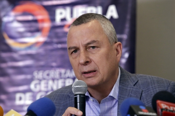 “No voy a renunciar”, asegura el fiscal Víctor Carrancá