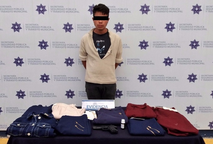 Asalto a negocio de ropa en el centro de Puebla; hay un detenido