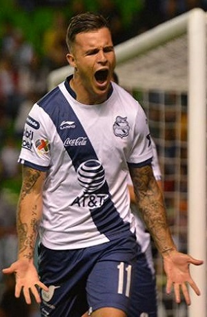 Club Puebla tiene deuda de liguilla con la afición, señala Tabó