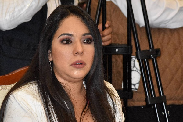 Roban camioneta a la diputada Tonantzin Fernández en San Pedro Cholula; la ubican en Ocoyucan